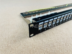 19 Zoll 1HE 24 Port CAT5E RJ45 STP geschirmtes Patchpanel mit Kabelmanager