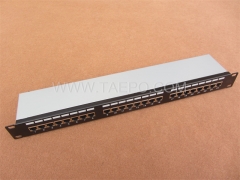 19 Zoll 1HE 24 Port CAT6 RJ45 geschirmtes Netzwerk-Patchpanel mit Halterung