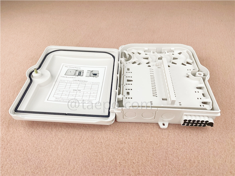 Glasfaser-Verteilerbox (FDB), für den Außenbereich, SC, 12 Fasern, Kunststoffgehäuse, 230x195x60 mm, ohne Adapter, ohne Pigtails