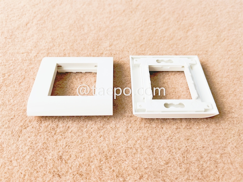 2-Port-Faceplate, 80x80mm, französischer Stil, ohne Einsatz