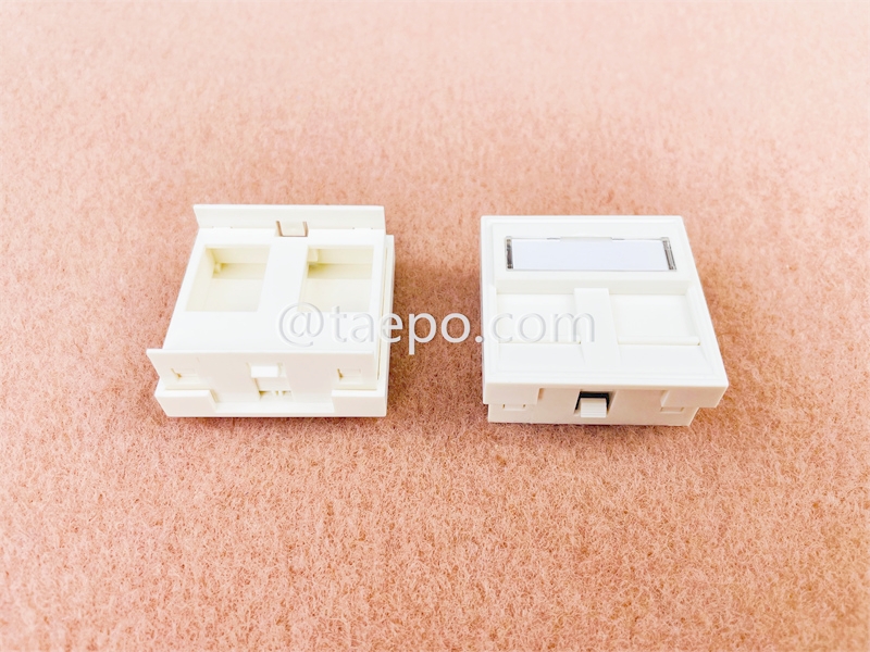 2-Port-Einsatz, 45x45 mm, französischer Stil, ohne Keystone-Steckdose