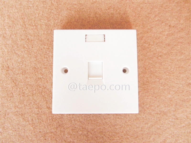 1-Port Wandplatte, 86x86mm, UK-Stil