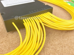 Glasfaser-Splitter, PLC, Kunststoffgehäuse, G657A, 1x32, 2 mm Loose Tube, 1 m, mit SC/APC-Stecker