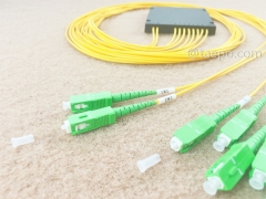 Glasfaser-Splitter, PLC, Kunststoffgehäuse, G657A, 2x8, 2 mm Loose Tube, 1 m, mit SC/APC-Stecker